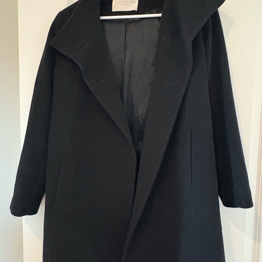 Fleurette Elegant Black Women's Coat size 4